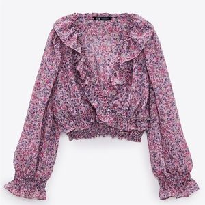 Stunning cropped floral blouse